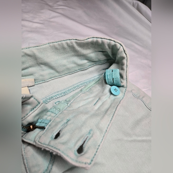 Vintage Cherokee Light Wash Denim Shorts XL – Soft Denim, Adjustable Waist - Picture 3 of 6